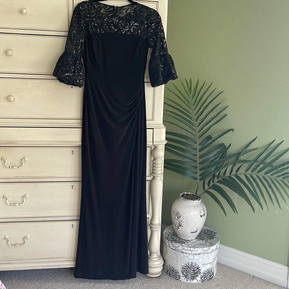 Lauren by Ralph Lauren Black formal dress. Size 4